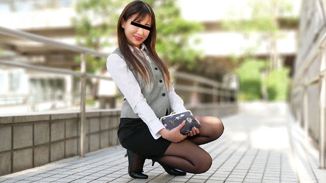 外勤结束不回公司，上司带下属直奔酒店激情偷情【092324_01】